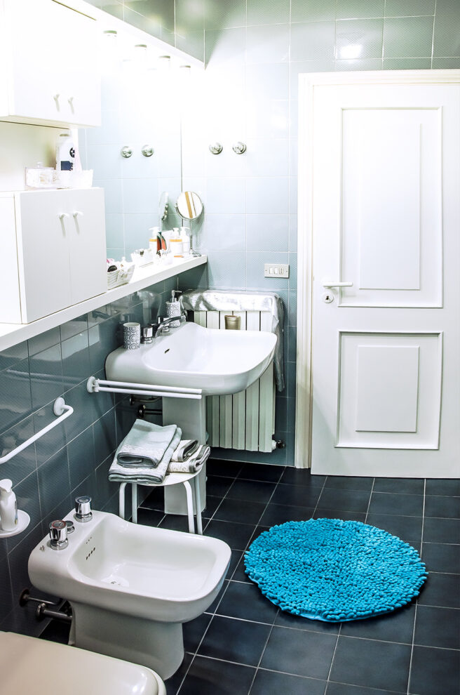 Bathroom-bijouhouse-blue3