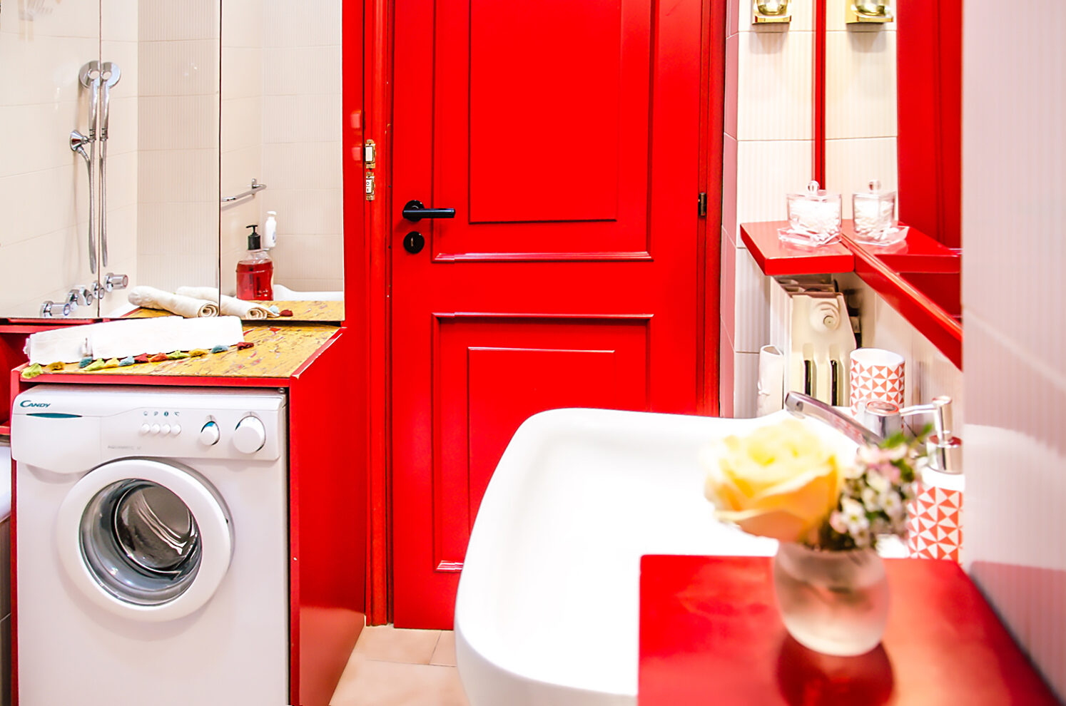 Bathroom-bijouhouse-flower