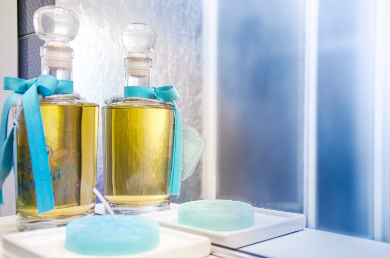 Bathroom-blue-bijouhouse-cosmetics