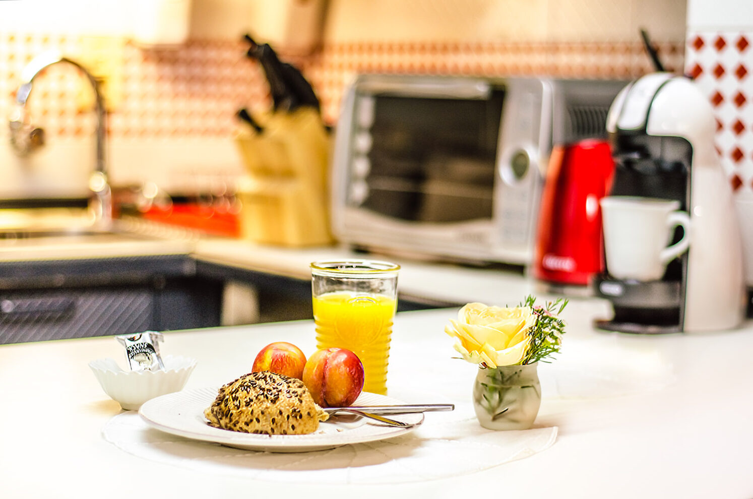 living-room-bijouhouse-table-kitchen